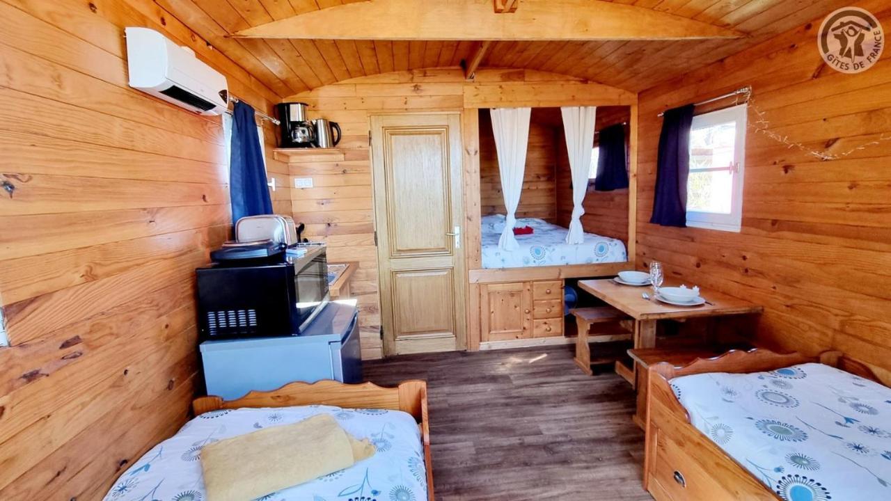 Villa Roulotte et Jacuzzi au Domaine du Reuze à Winnezeele Extérieur photo